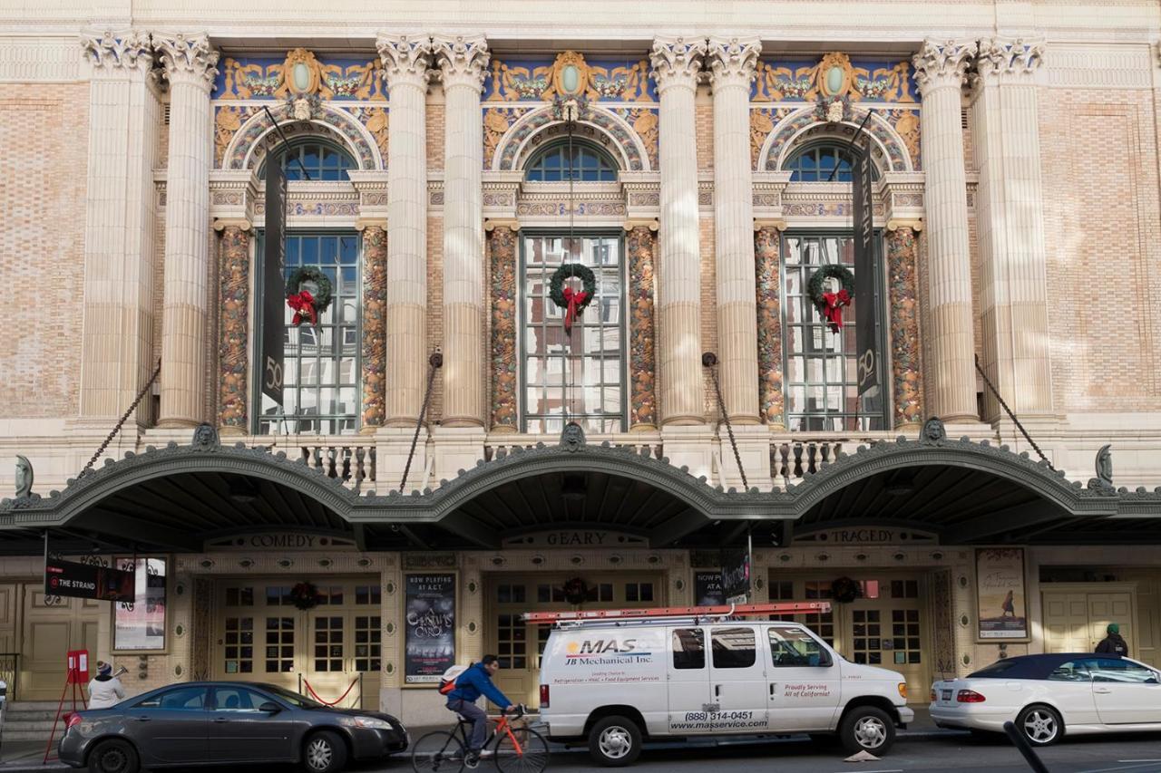 Union Square Plaza Hotel 2*