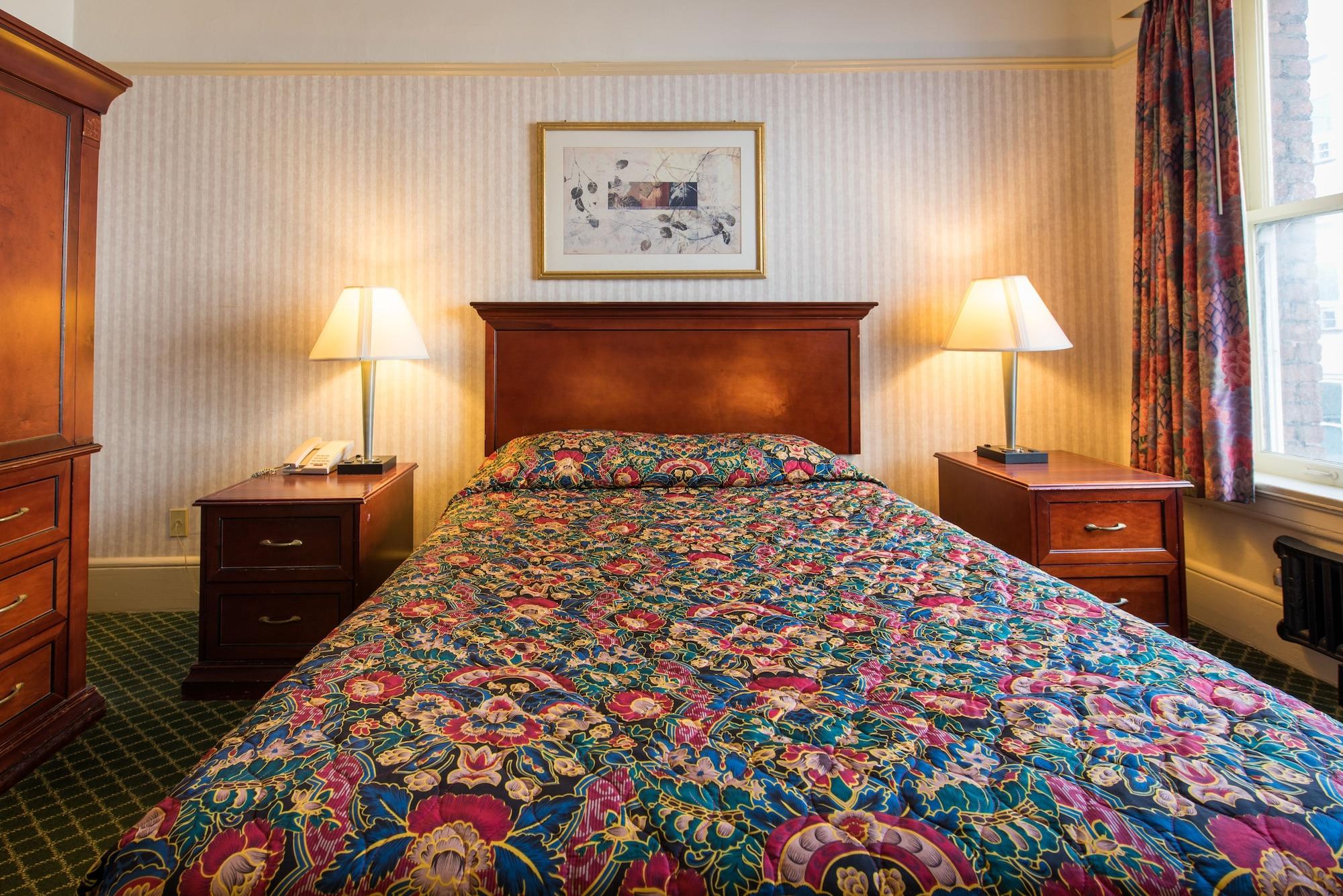 Union Square Plaza Hotel 2*
